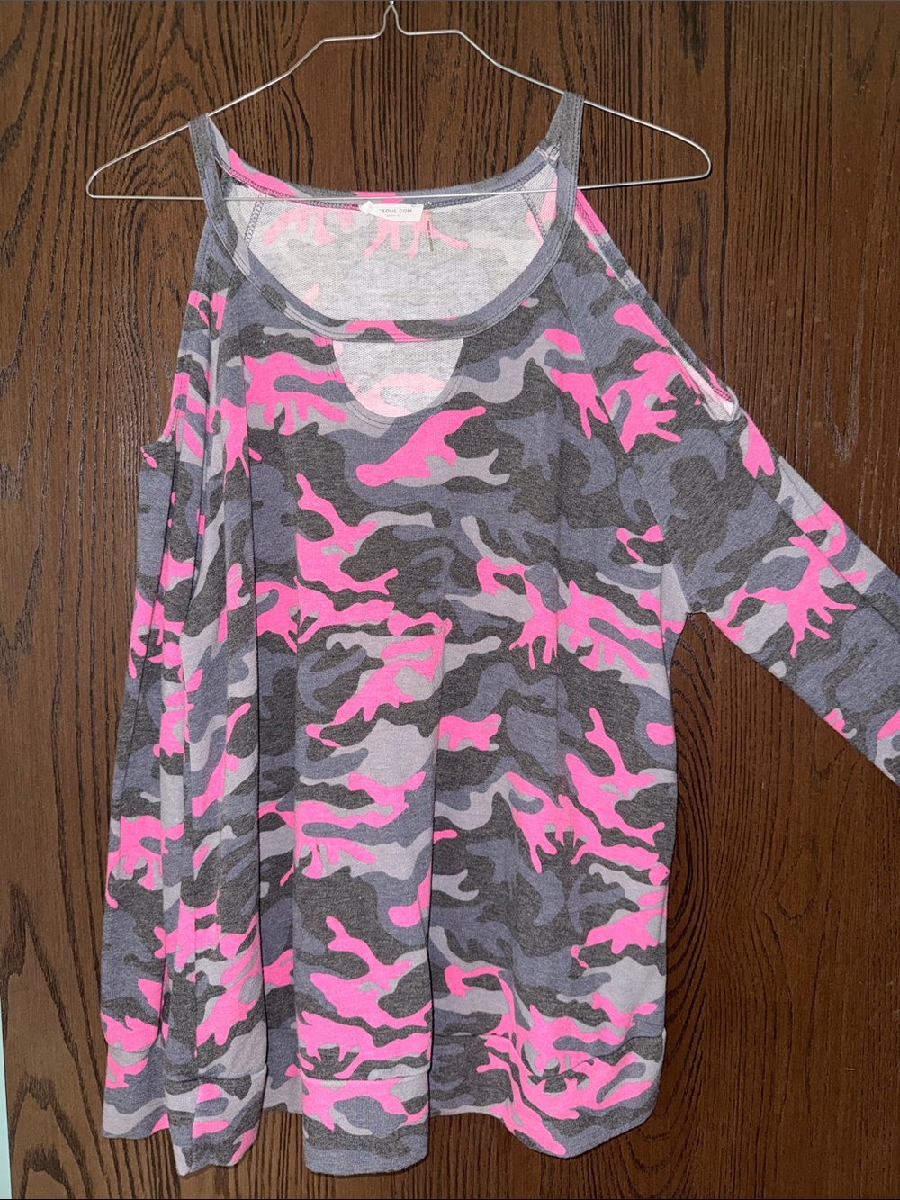 Cold-Shoulder Camo Sweatshirt - Pink & Gray